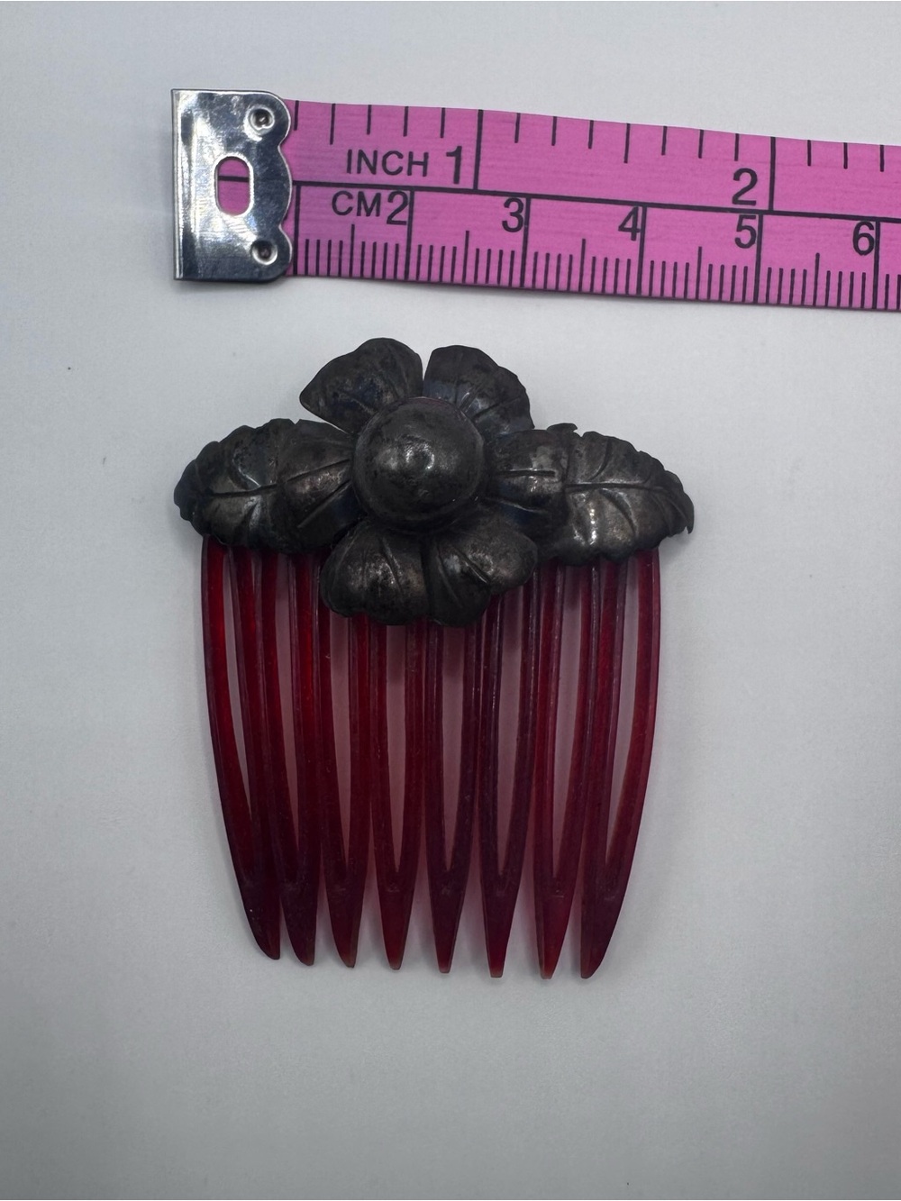 Set Of 2 Art Nouveau Era Hair Combs Celluloid Teeth Metal Floral Tops - Picture 8 of 9